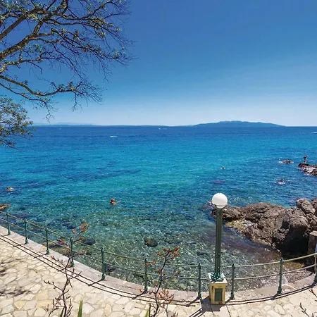 Casa vacanze 6 Bedroom Amazing In *