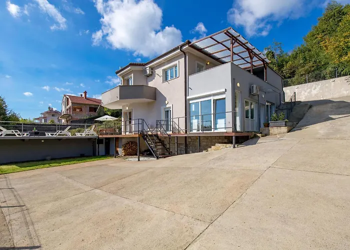6 Bedroom Amazing In Ferienhaus Ičići