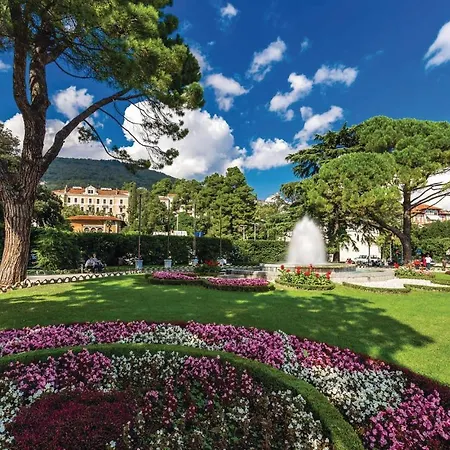 6 Bedroom Amazing In *