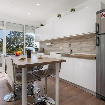 Casa de Férias 6 Bedroom Amazing In