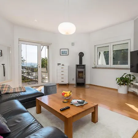 펜션 6 Bedroom Amazing In Ičići