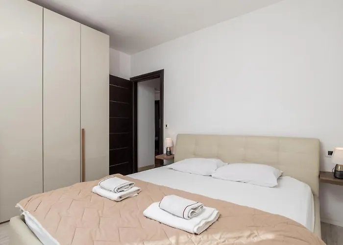 6 Bedroom Amazing In Feriehus *